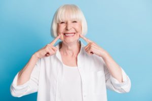 woman smiling with dentures